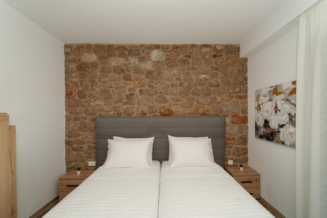 Lithos Suites 菲尼孔塔 外观 照片