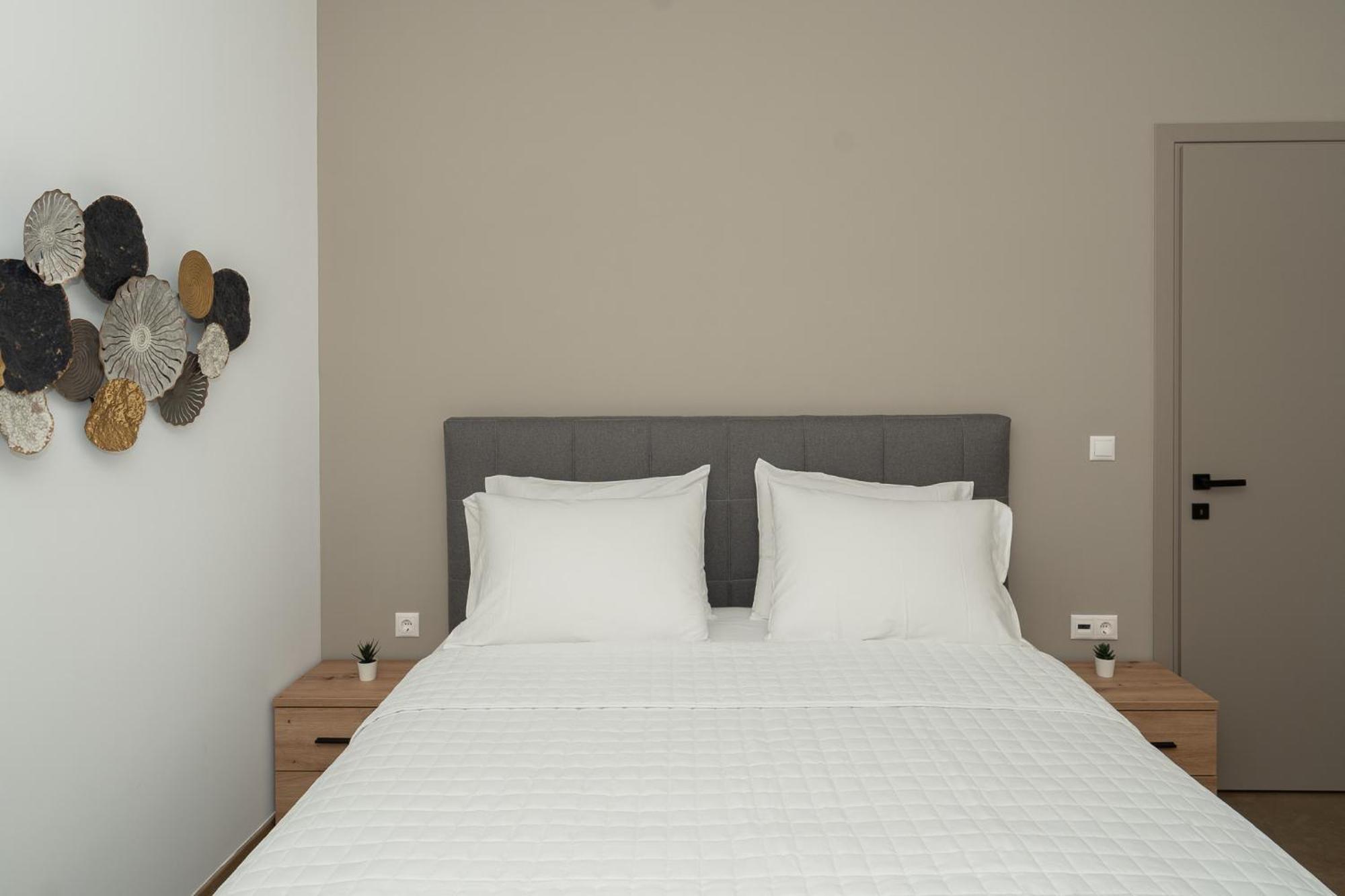 Lithos Suites 菲尼孔塔 外观 照片