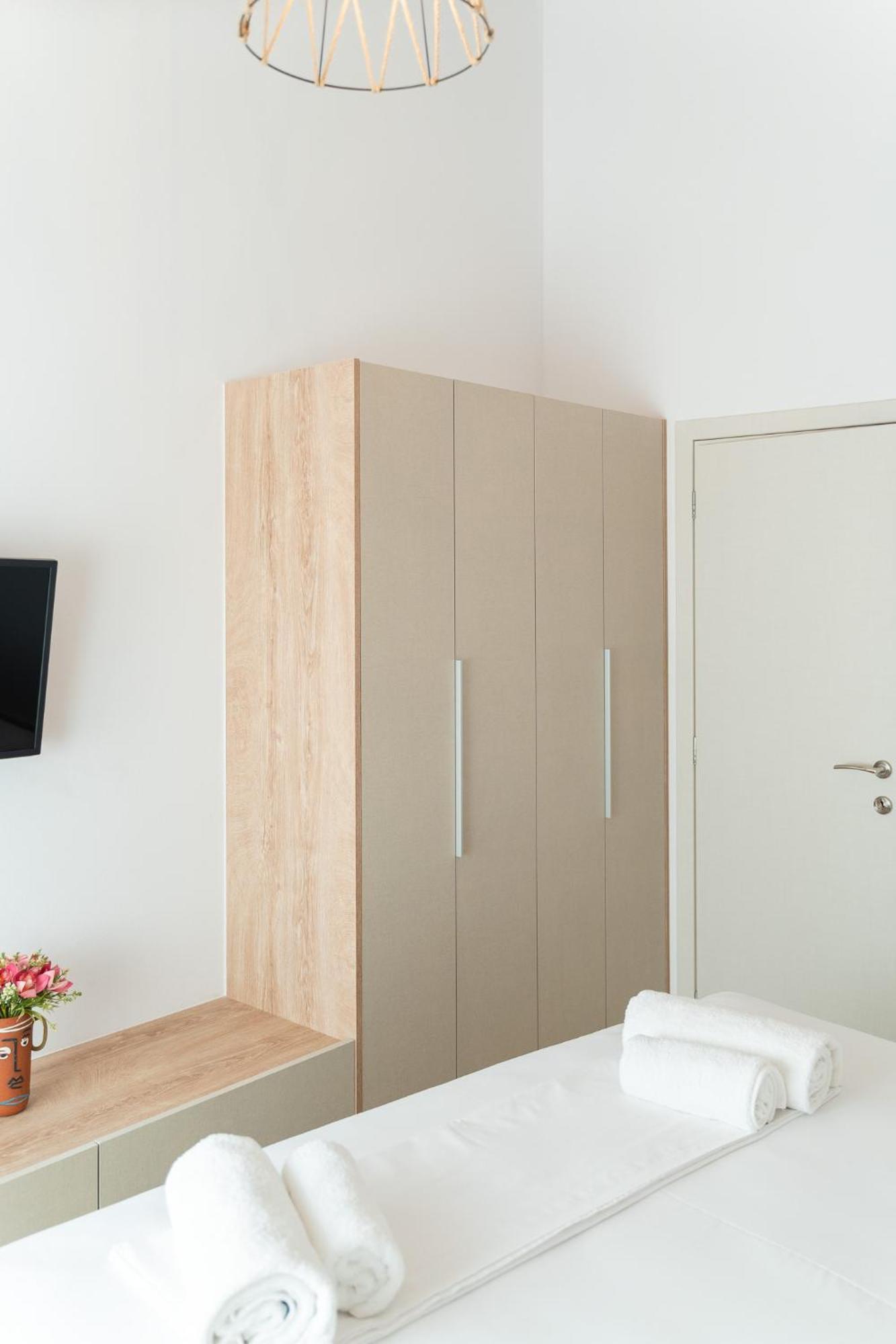 Lithos Suites 菲尼孔塔 外观 照片